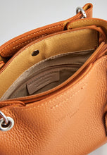 Load image into Gallery viewer, Cartera Rachel