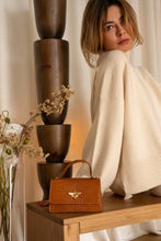 Load image into Gallery viewer, Cartera Lily Croco
