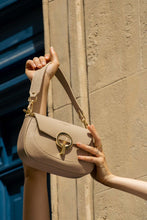 Load image into Gallery viewer, Cartera Nour
