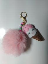 Load image into Gallery viewer, Charm de peluche para cartera
