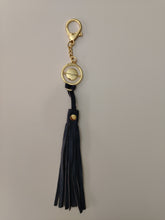 Load image into Gallery viewer, Charm de marca para cartera
