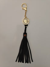 Load image into Gallery viewer, Charm de marca para cartera
