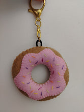 Load image into Gallery viewer, Charm de peluche para cartera
